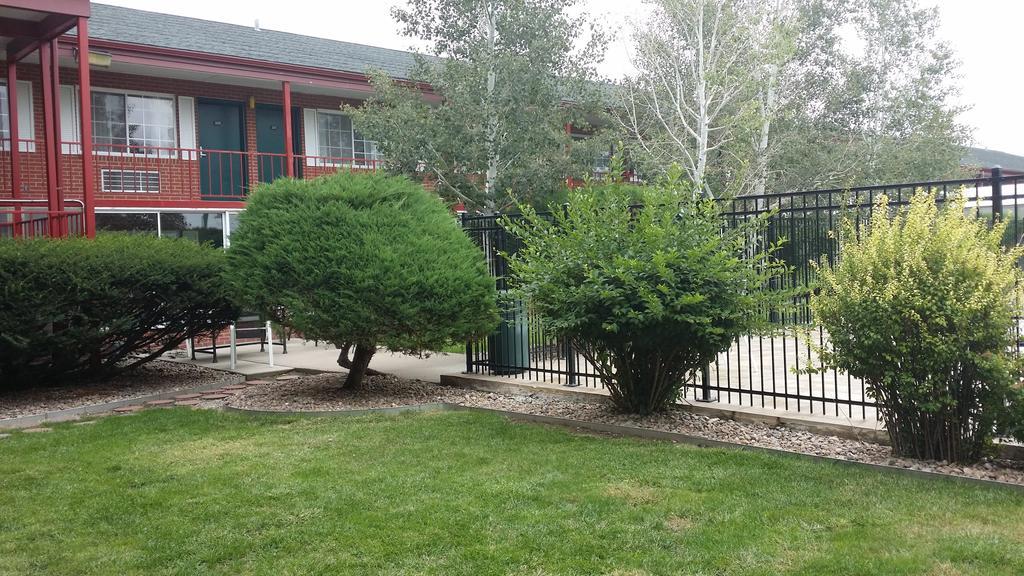 Travelodge By Wyndham Ogallala Exterior photo